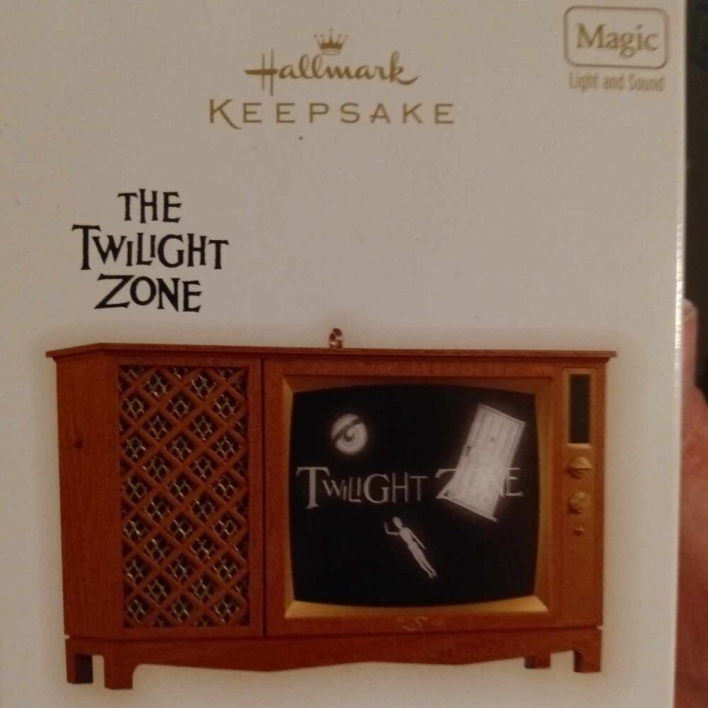 Hallmark Keepsake  Next Stop: The Twilight Zone - 2009 Christmas Animated show t - Picture 3 of 3